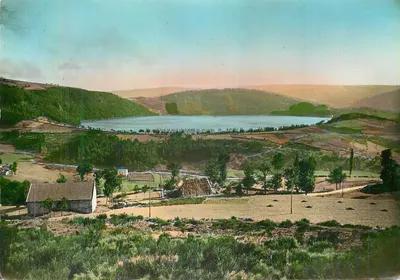 Lago de Issarlès — vista da Chaze — editor E.C. Paris