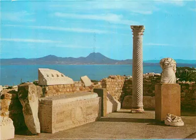 Ruínas de Cartago — vista do mar e das montanhas — editor KAHIA, Tunísia
