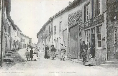 Montfaucou - Grande-Rua — vista da rua principal — fototipia A. Bergeat & Cie, Nancy