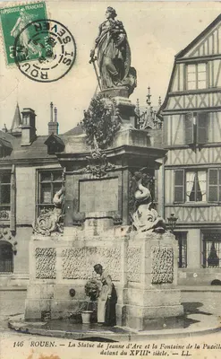 Rouen — A Estátua de Joana d'Arc e a Fontaine da Pucelle datando do século XVIII — LL. n° 146