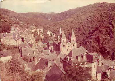 Conques (Aveyron) — Vista geral — Edições do País - Clermont-Ferrand, n° D-9
