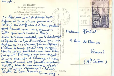 O Castelo - A Praça de Verdun e Caserna Bernadotte — Vista aérea — Greff, Paris — Verso