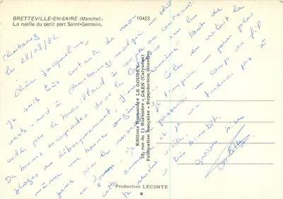 Bretteville-en-Saire — De smalle straatje naar het kleine haven Saint-Germain — Normandse uitgaven LE GOUDEY — Achterkant