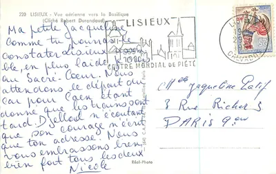 Lisieux — Vista aérea em direção à Basílica do Sagrado Coração — Cliché Robert Durandaud — Verso