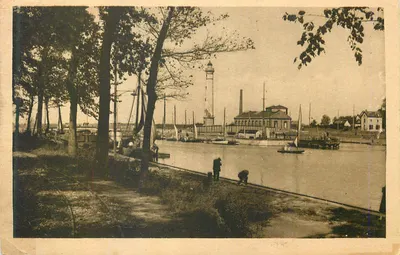 Ouistreham (Calvados) — Mole dos Yachts — Col. Dessoulles