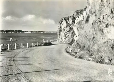 A Descida para o Arcouest — Arredores de Paimpol — Editor Les Tirages Modernes, Paris