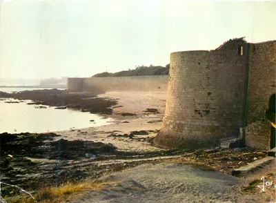 Os muros, face oeste — Port-Louis (56290) — Edições de Arte JOS, n° MX 5517
