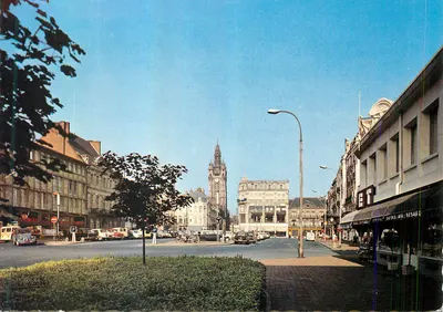 Douai — Praça das Armas com a torre da torre do relógio — Édit. « Le Cigogne »