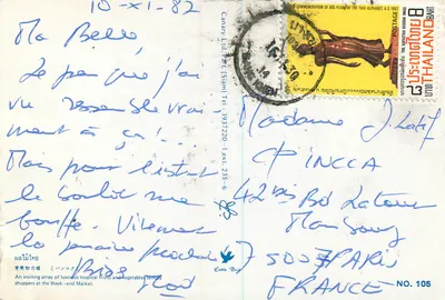 Bilhete postal moderno Uma atraente seleção de frutas e vegetais tropicais brilhantes comprados no mercado do fim de semana — Verso