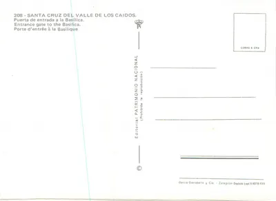 Santa Cruz del Valle de los Caídos — Puerta de entrada a la Basílica — Editorial Patrimonio Nacional — Reverso