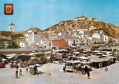 Puerto Lumbreras (Murcia) — Mercado e vista parcial do vilarejo antigo — Postales Escudo de Oro