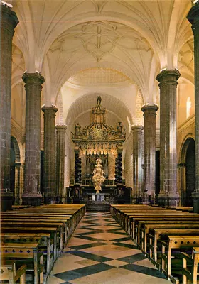 Interior da basílica de Daroca — Edições Sicilia - Zaragoza, n°9