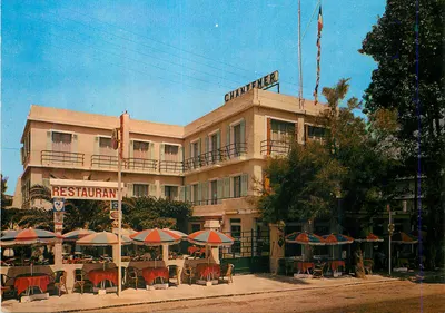 Hotel Chante-Mer — Restaurante — Edições Provence Couleurs