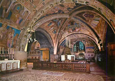 Basílica inferior de S. Francisco — As janelas — éd. DACA - n° 27641