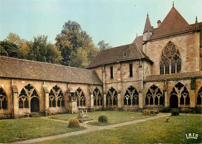 O Cloître — Saint-Die (Vosges) — Edições Hachette