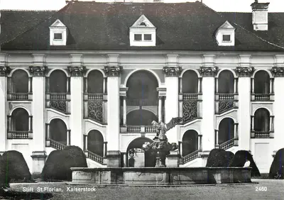Stift St. Florian, Kaiserstock — vista do edifício e da fonte — Verlag J. Leitlmüller, Linz, n° 2460