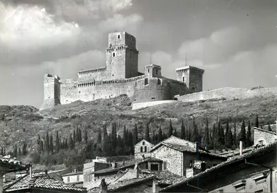 Assisi — A Rocca — editor D.A.C.A. n° 0294
