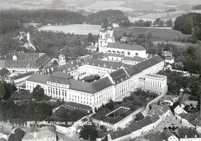 Mosteiro de Sankt Florian perto de Linz — vista aérea — LEONAR, Gablonzerweg 15, Linz