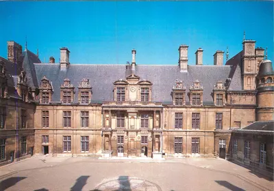 Castelo de Écouen — Fachada Norte para o pátio — Musée National de la Renaissance, Éditions 1629