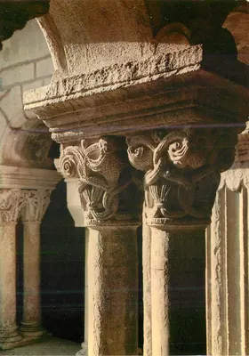 Vaison-la-Romaine — Capitel do claustro da catedral (século XII) — Edições Moisenay-Le-Petit