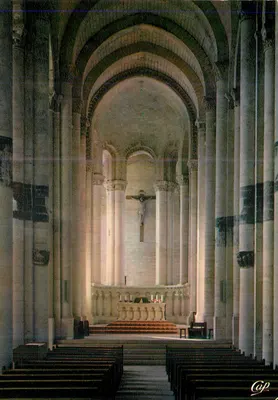 Abadia de Cunault — Interior da nave — Lumicap