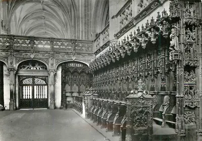 Igreja de Brou — As bancadas — lado norte — início do século XVI — Service Commercial Historiques Grand Palais, Paris