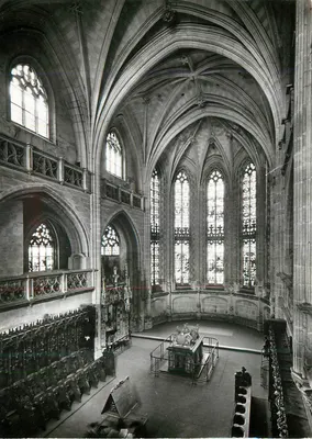 Brou (Ain) — Igreja do início do século XVI — Service Commercial Monuments Historiques, Paris