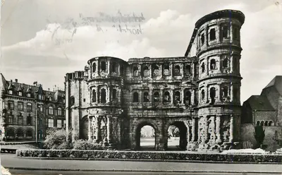 Porta de Roma — Coliseu de Trier — editor não identificado