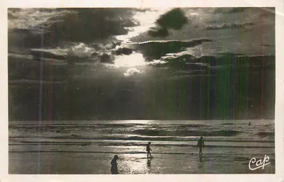 Praia ao pôr do sol — Cap