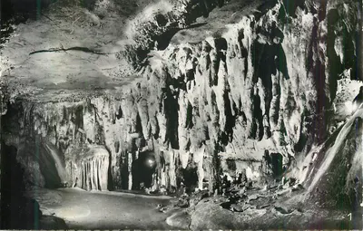 Gruta da Pierre-qui-Vire — interior — editor não identificado, n° de série 1