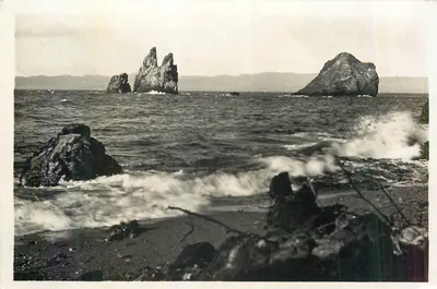 Rochedo da ilha de Reunião — vista costeira — editor não identificado