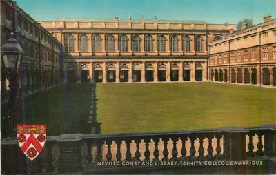 Nevile's Court and Library, Trinity College — Cambridge — editor não visível