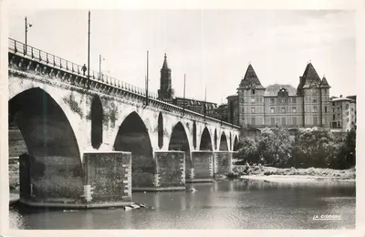 Ponte sobre o Rio Ródano — vista da cidade — LA CIGOGNE