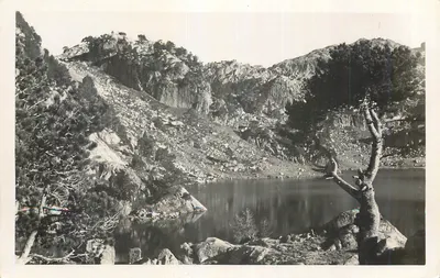 Lago nas montanhas — paisagem alpina — editor não visível
