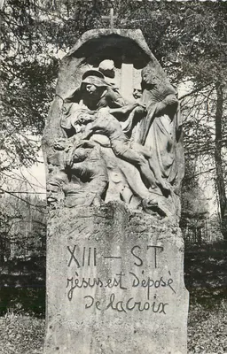 Estação XIII — Jesus é descido da Cruz — ST