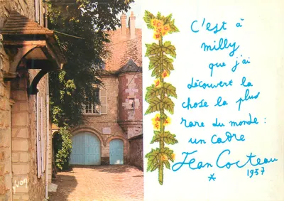 Milly-la-Forêt — casa com portão e torre — editor Juvon