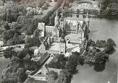 Schloss Schwerin — vista aérea — editor desconhecido