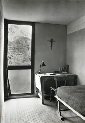 Quarto de estudante — vista interna — editor desconhecido