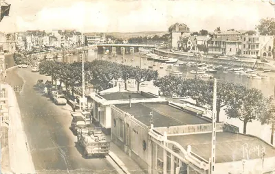 Vista do porto de Roscoff — editor desconhecido, número de série ilegível