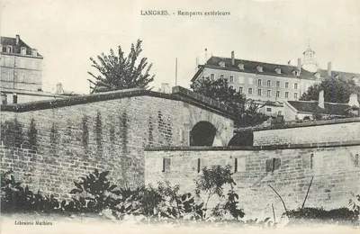 Langres - Muralhas externas — Livraria Mathieu