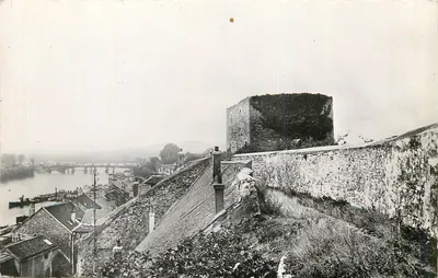 Vista da cidade de Vannes — Torre da Cidadela e vista do porto — Editor: A. Lefebvre, n° 123