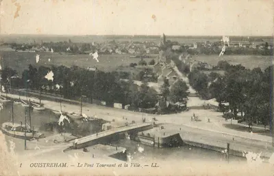 Ouistreham — O Ponte Giratório e a Cidade — LL.