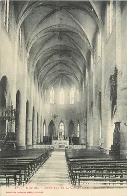 Mende - Interior da catedral - Grande nave