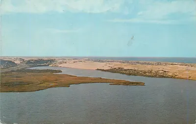 Lac de l'Île de la Madeleine — vue aérienne — éditeur non identifié