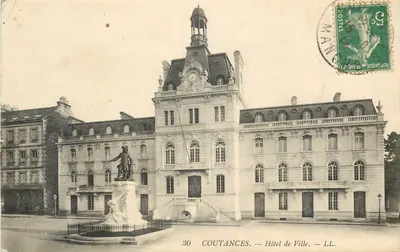 Coutances — Hotel de Ville — LL. — Editor LL, n° 30