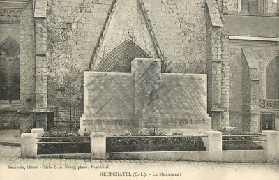 Neufchâtel (S.-I.) — O Monumento aos Mortos