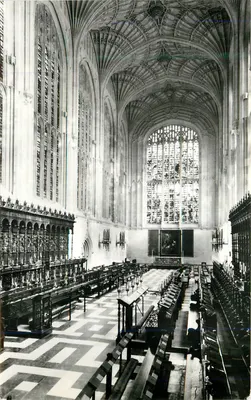 Interior da capela da catedral de Gloucester — vista do coro — editor não identificado