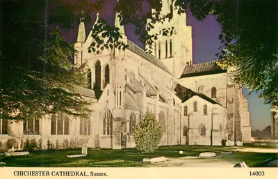 Catedral de Chichester, Sussex — vista noturna — editor desconhecido, número de série 14003