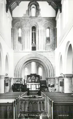 Igreja de St. Peter's, Petersfield — interior — foto por E. Pat