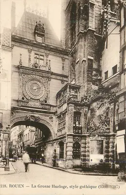 ROUEN — La Grosse Horloge, style gothique (1390-1397)